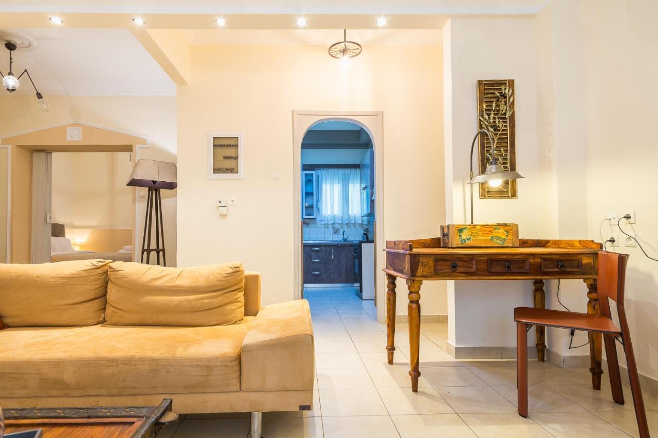 Bed and Breakfast Family House Next To Acropolis Афины Экстерьер фото